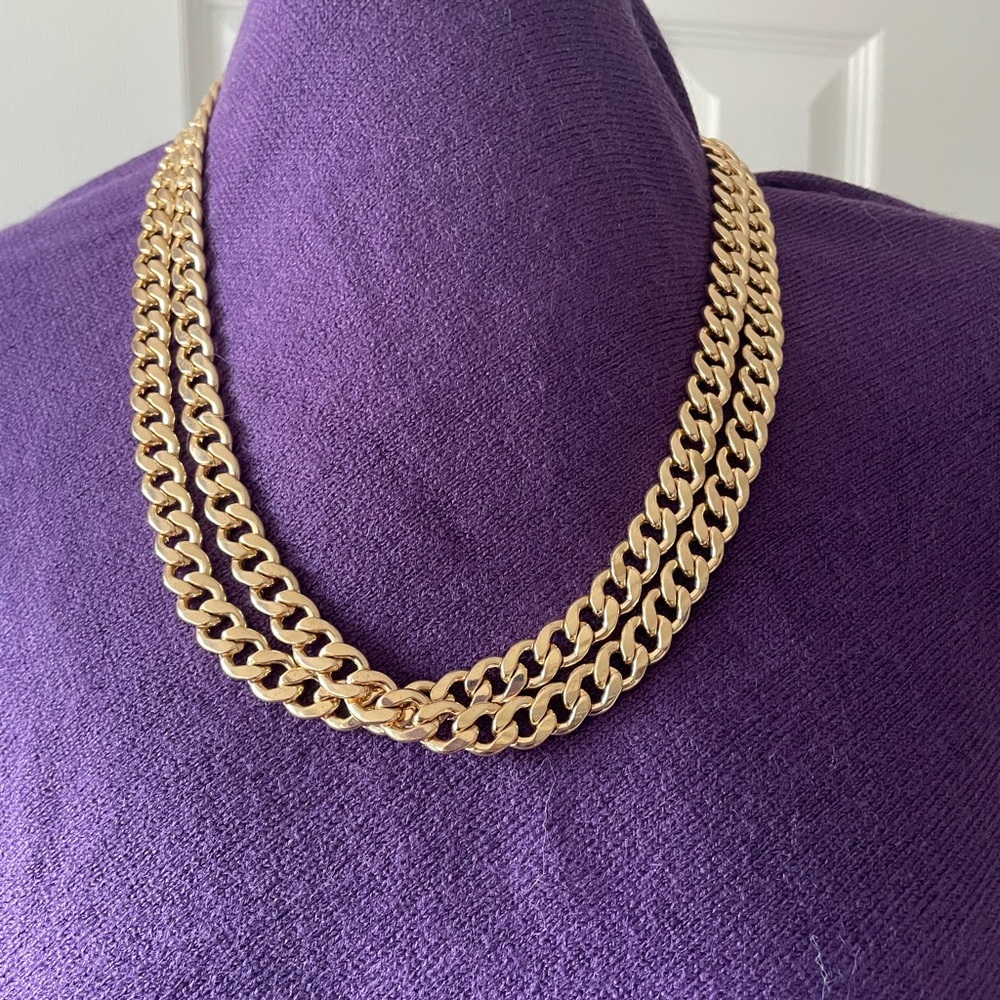Elegant Gold Chain Necklace